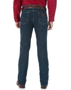 Wrangler Men's Premium Performance Advanced Comfort Cowboy Cut Jeans